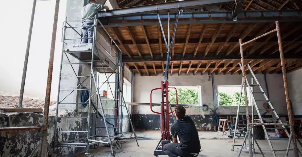 mise-en-place-poutre-ipn-chantier-renovation-nantes