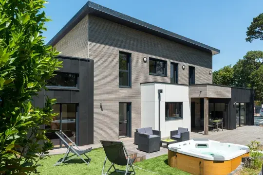 maison-sur-mesure-ossature-bois-terrasse-jacuzzi-saint-brevin