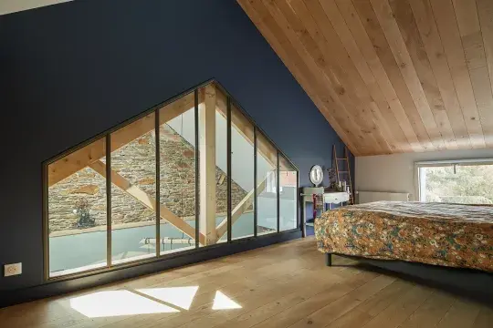 detail-chambre-verriere-sur-mesure-poutres-apparentes-vertou