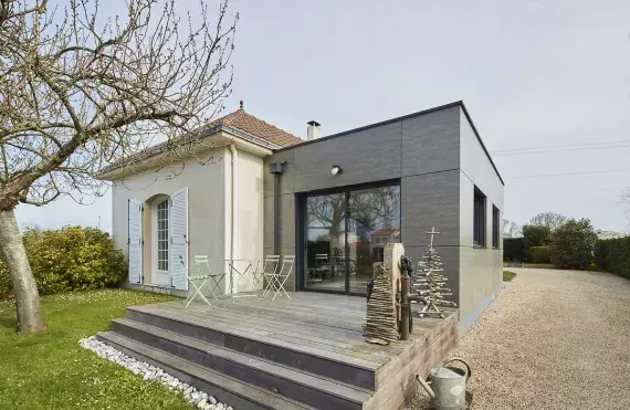 vue-ensemble-extension-ossature-bardage-bois-composite-terrasse-bouguenais