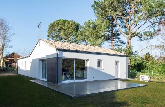 vue ensemble maison initiale brique vue arriere