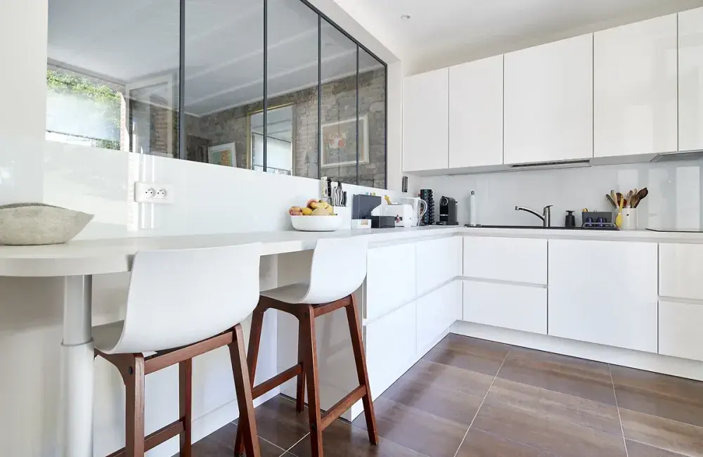 vue-ensemble-cuisine-verriere-saint-marc-sur-mer