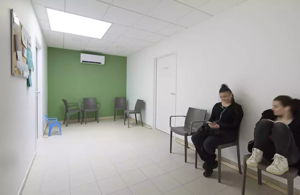 vue-interieure-cabinet-medical-brique-saint-philbert-de-grand-lieu