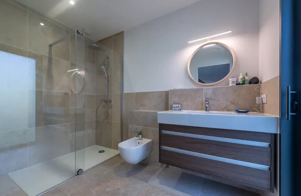 salle de bains douche meuble sous vasque batz-sur-mer