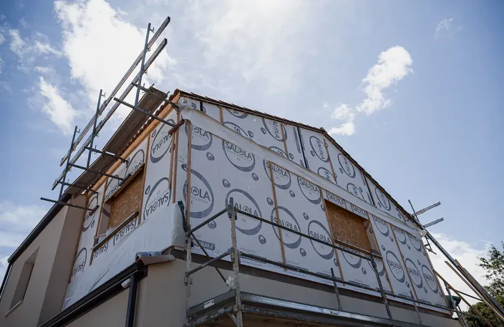 vue-dessous-surelevation-bois-chantier-saint-viaud