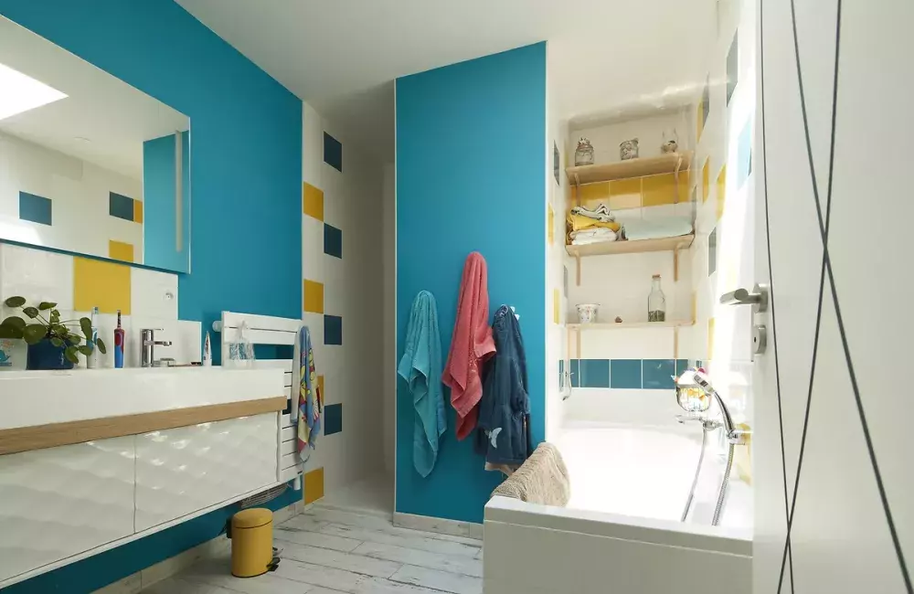 salle-bains-coloree-guerande