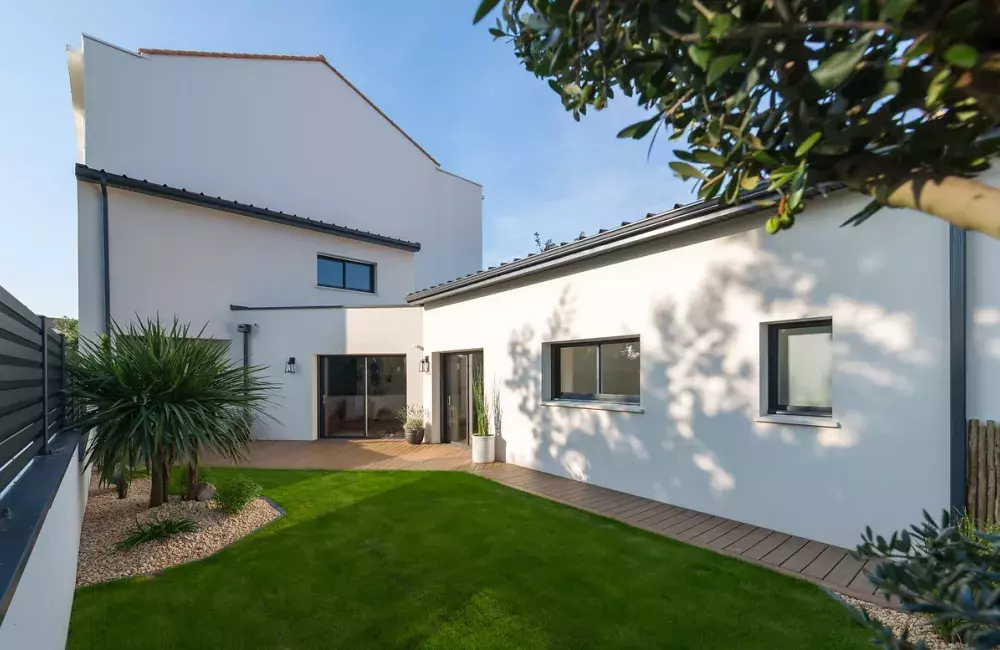 maison-individuelle-forme-l-etage-briques-saint-brevin-les-pins