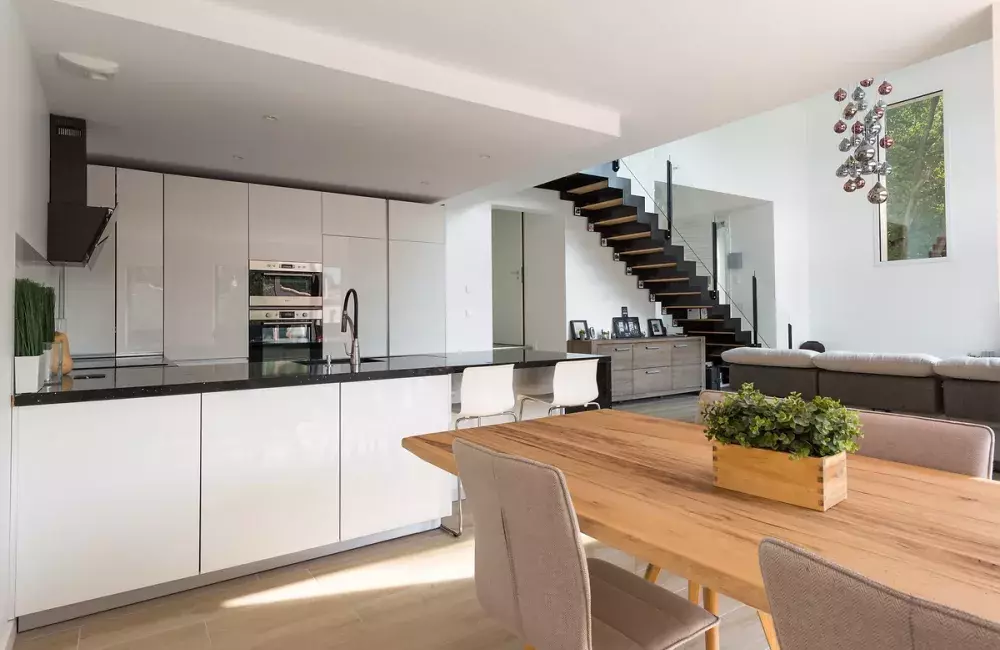 cuisine-ouverte-ilot-central-maison-contemporaine-vertou