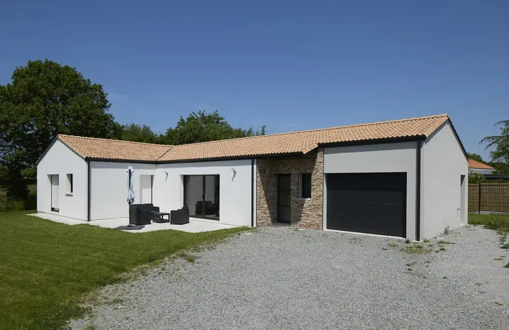 maison initiale brique vue ensemble avant maison le bignon